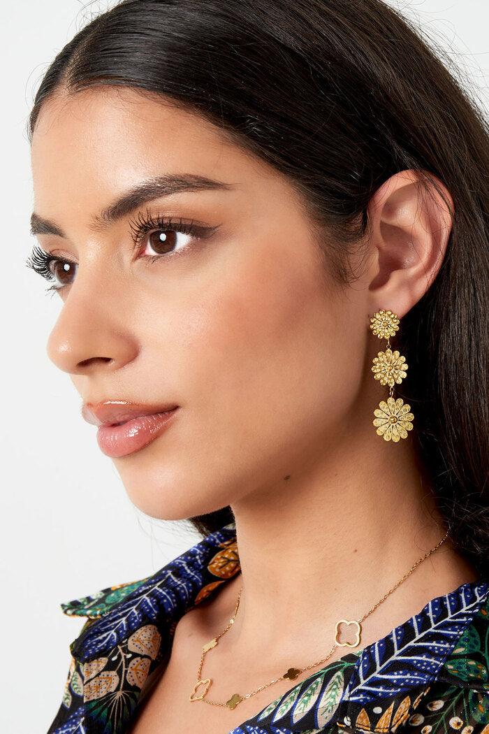 Elegant Bloom Design Earrings