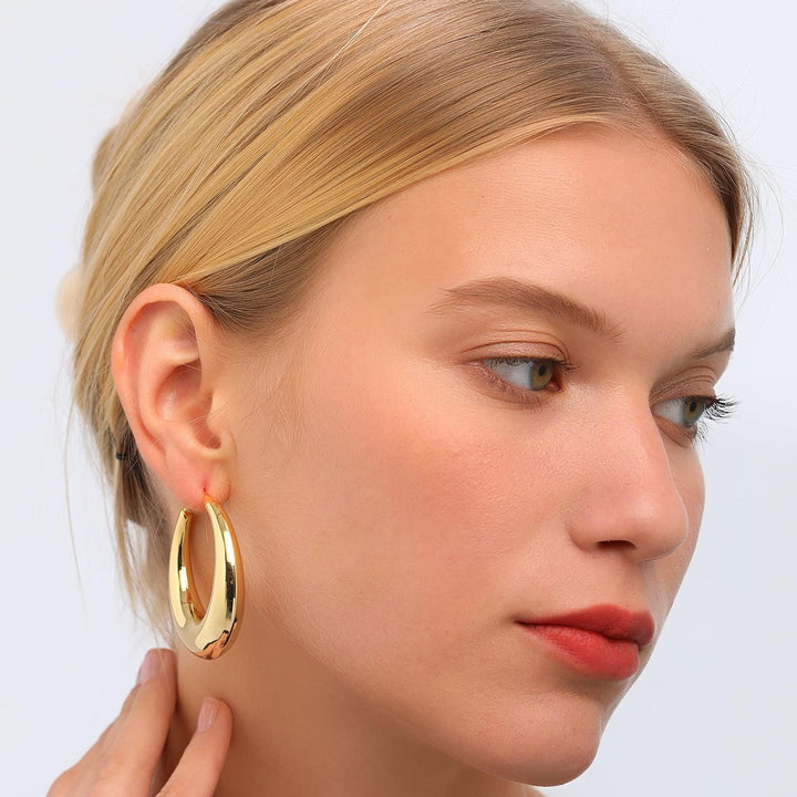 Hopeiset Elegance Hoop -korvakorut