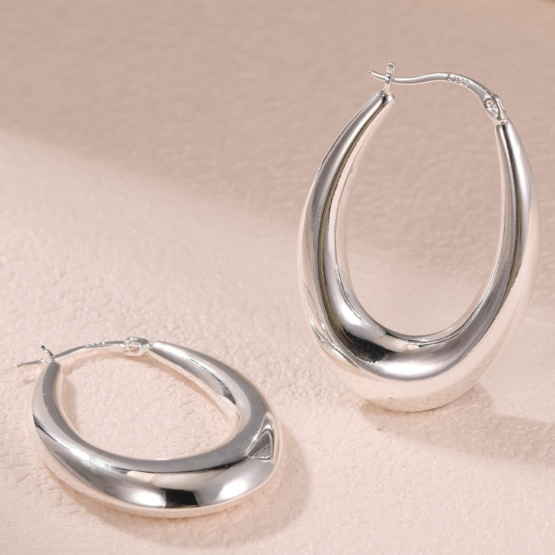 Hopeiset Elegance Hoop -korvakorut